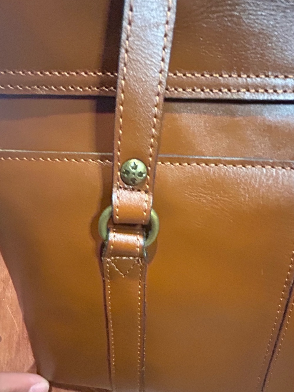 Patricia Nash Amersham
Messenger Bag in Heritage Tan leather New No Tags Learher - Picture 8 of 15